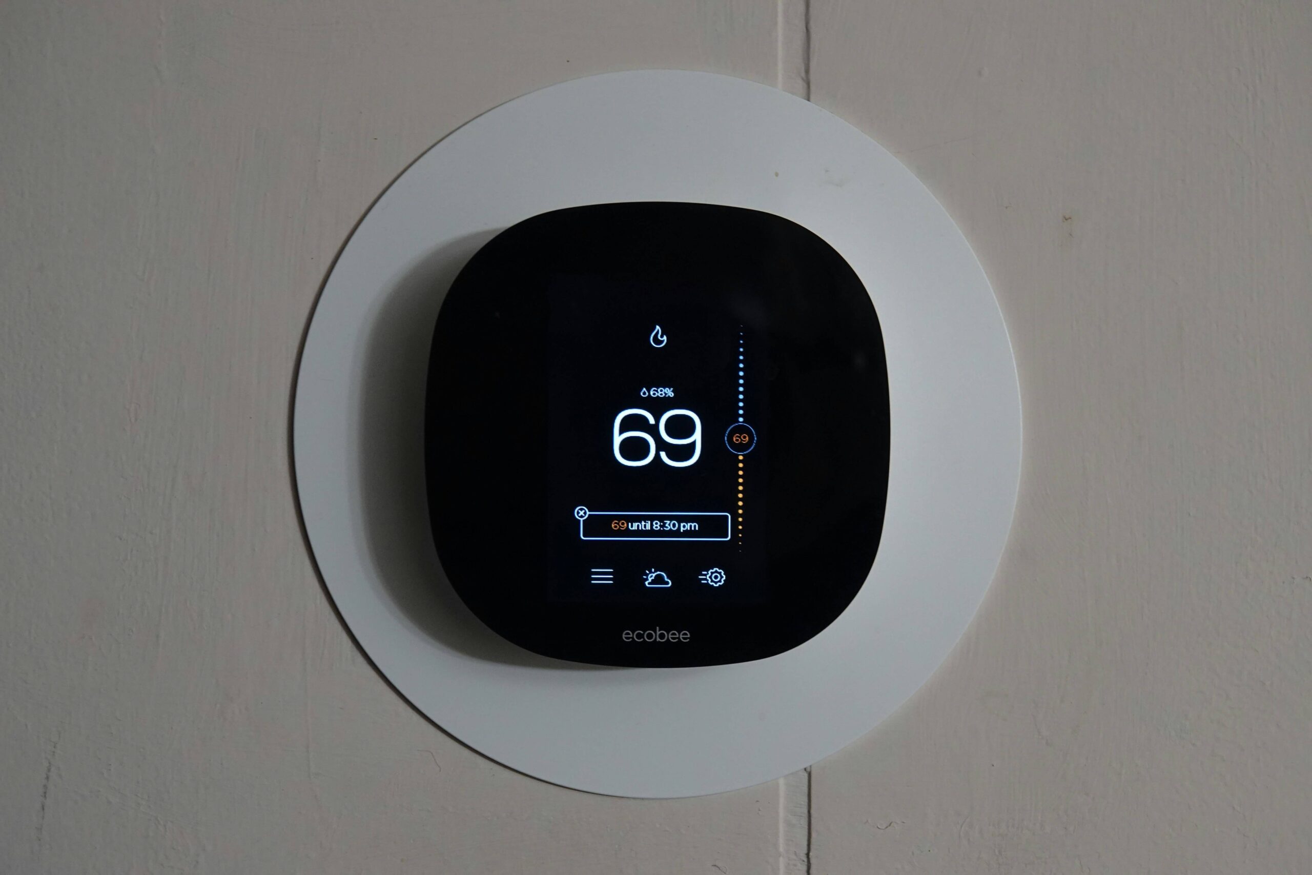 Read more about the article The Best Smart Home Security Systems Without Monthly Fees